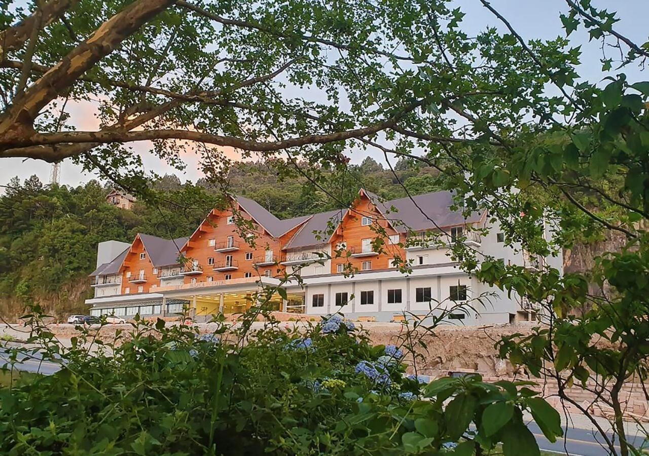 Sky Palace Hotel Gramado Exterior photo